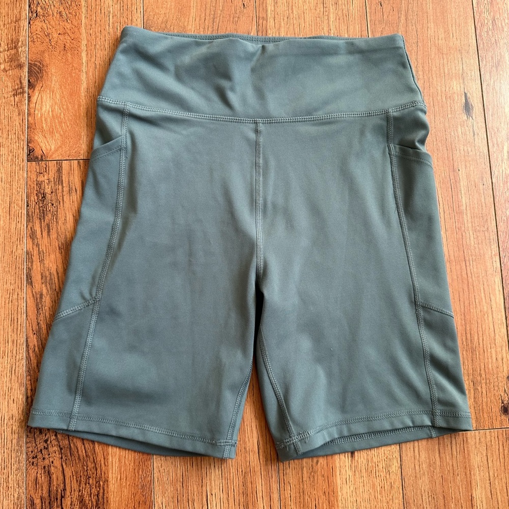 💕LAST CHANCE💕 AE biker shorts